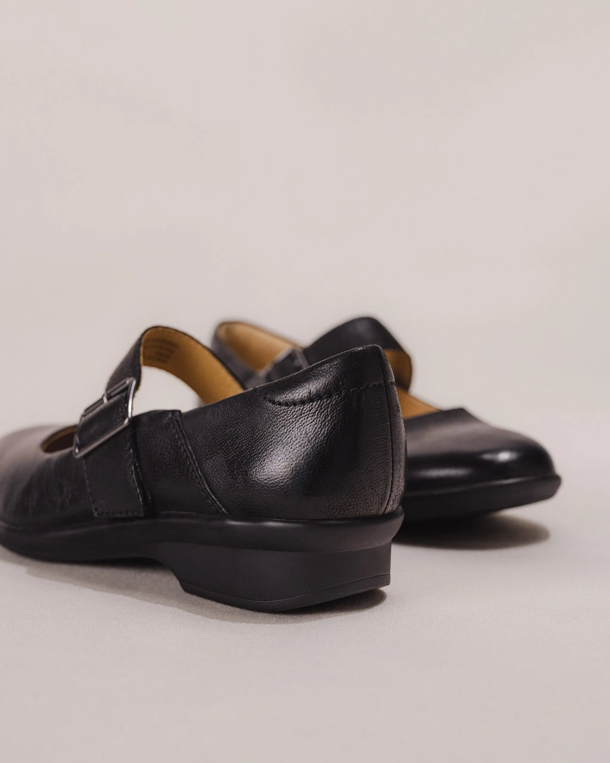 COLLETTE - BLACK - NUBUCK least spring