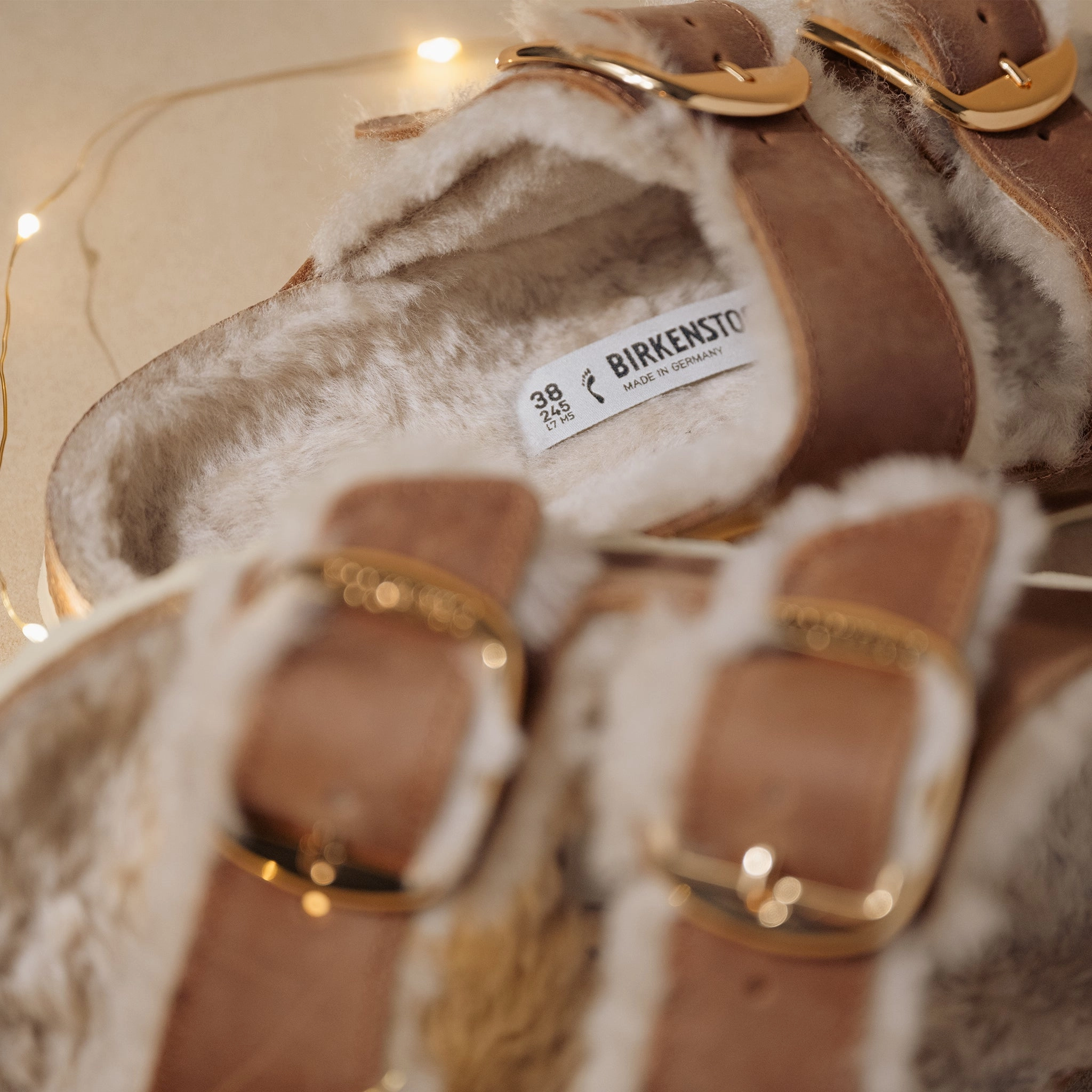 Hydrophobic Material ARIZONA BIG BUCKLE SHEARLING - COGNAC