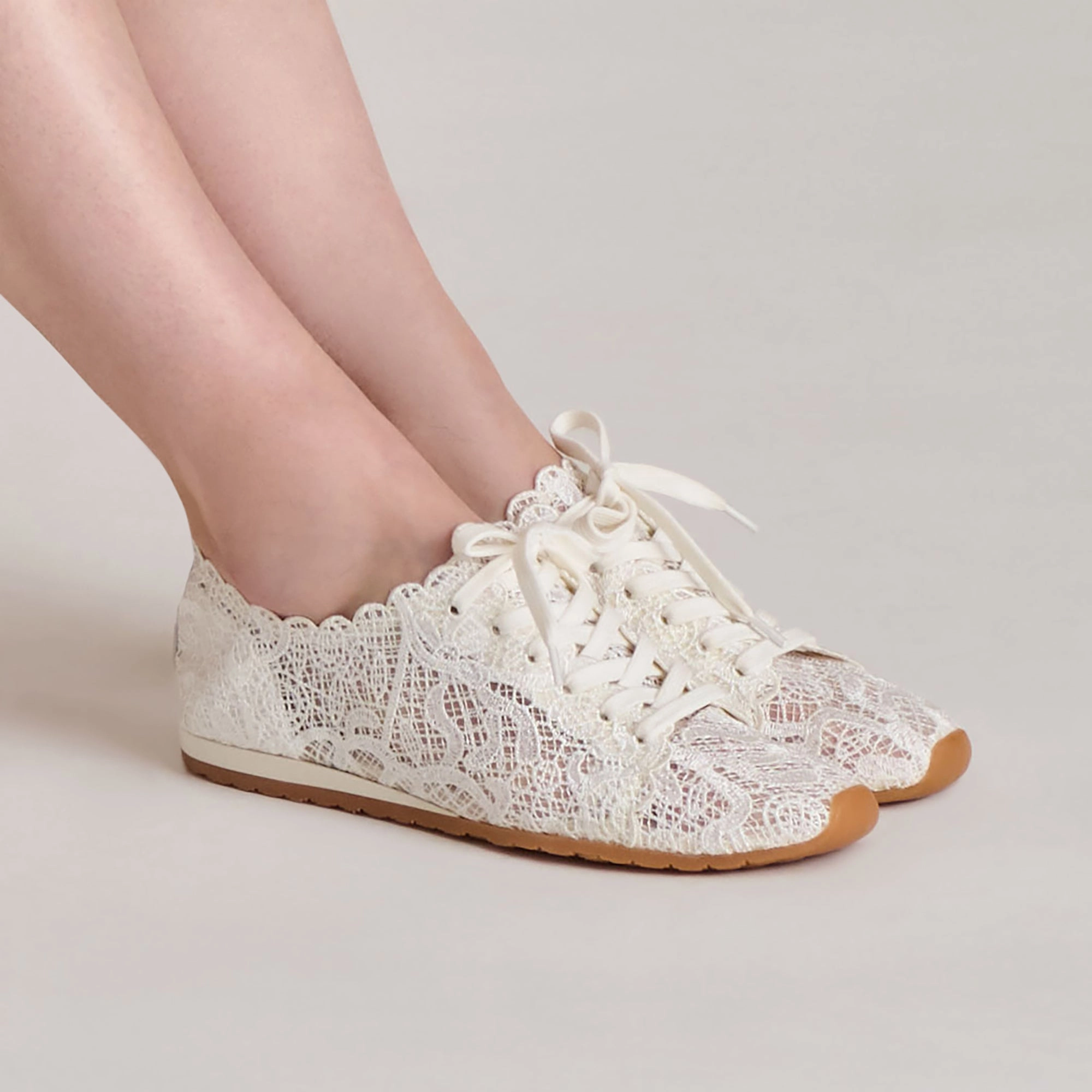 Hike Light Wearable All Day DAYANA SNEAKERS TRUE WHITE LACE