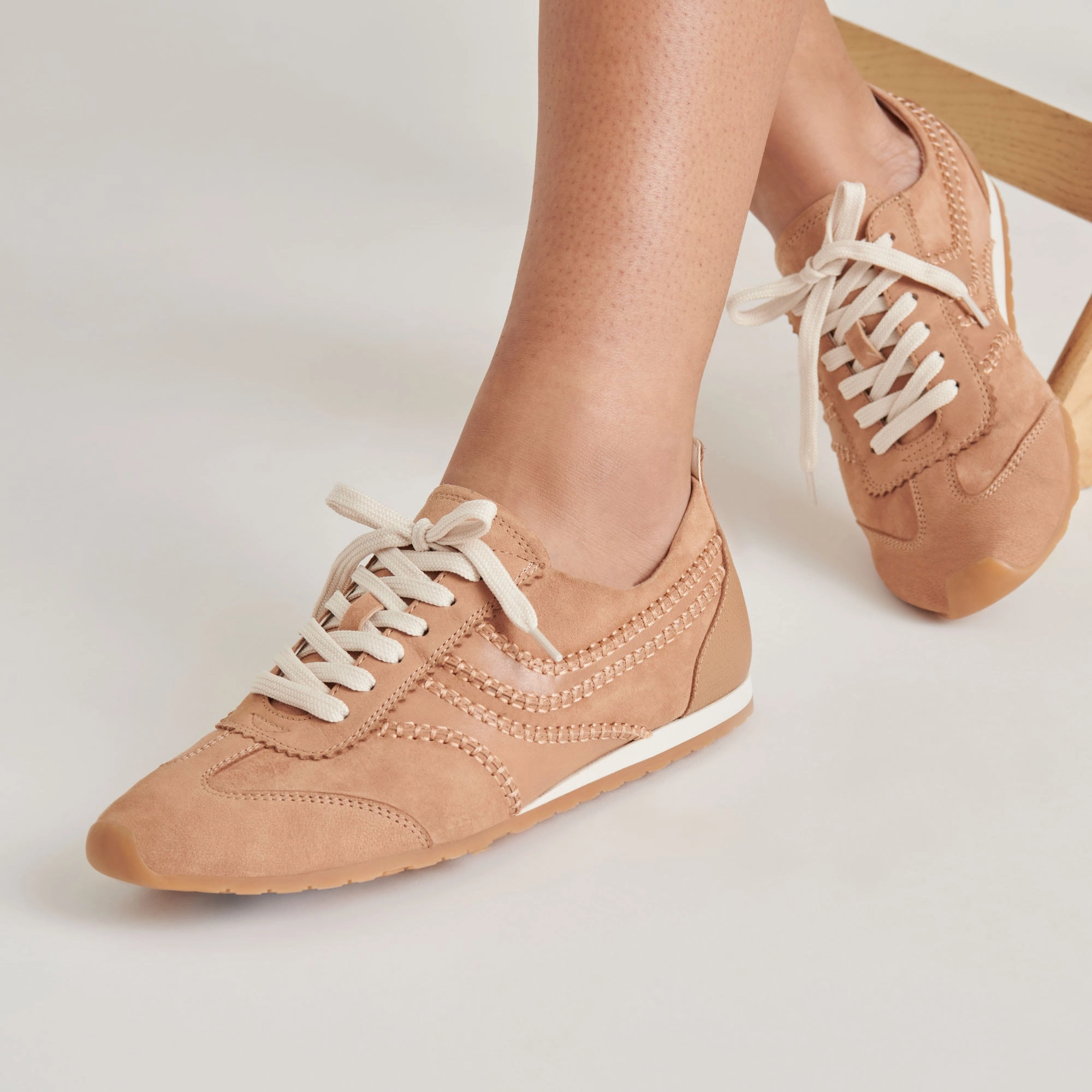 DELANY SNEAKERS TOFFEE NUBUCK Ground Hug