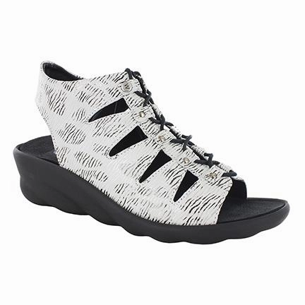 WOLKY ARENA WHITE/BLACK - FINAL SALE! Adjustable Strap Casual Wear
