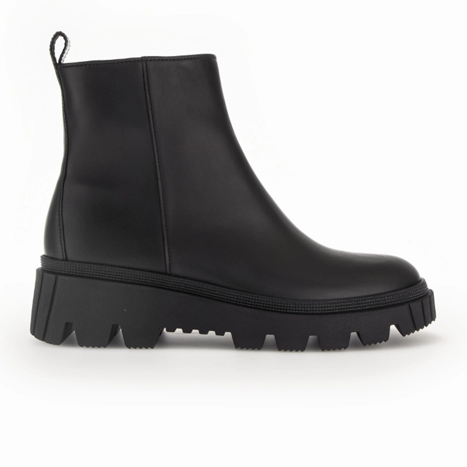 Hiking Fit Torsional Rigidity Frame Gabor 820 Zora Lug Ankle Boot (Women) - Schwarz