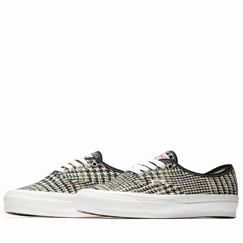 Heavy-Duty Build Cushioned Step Functional Minimalist Vans LX Authentic 44 - Harris Tweed Black/White