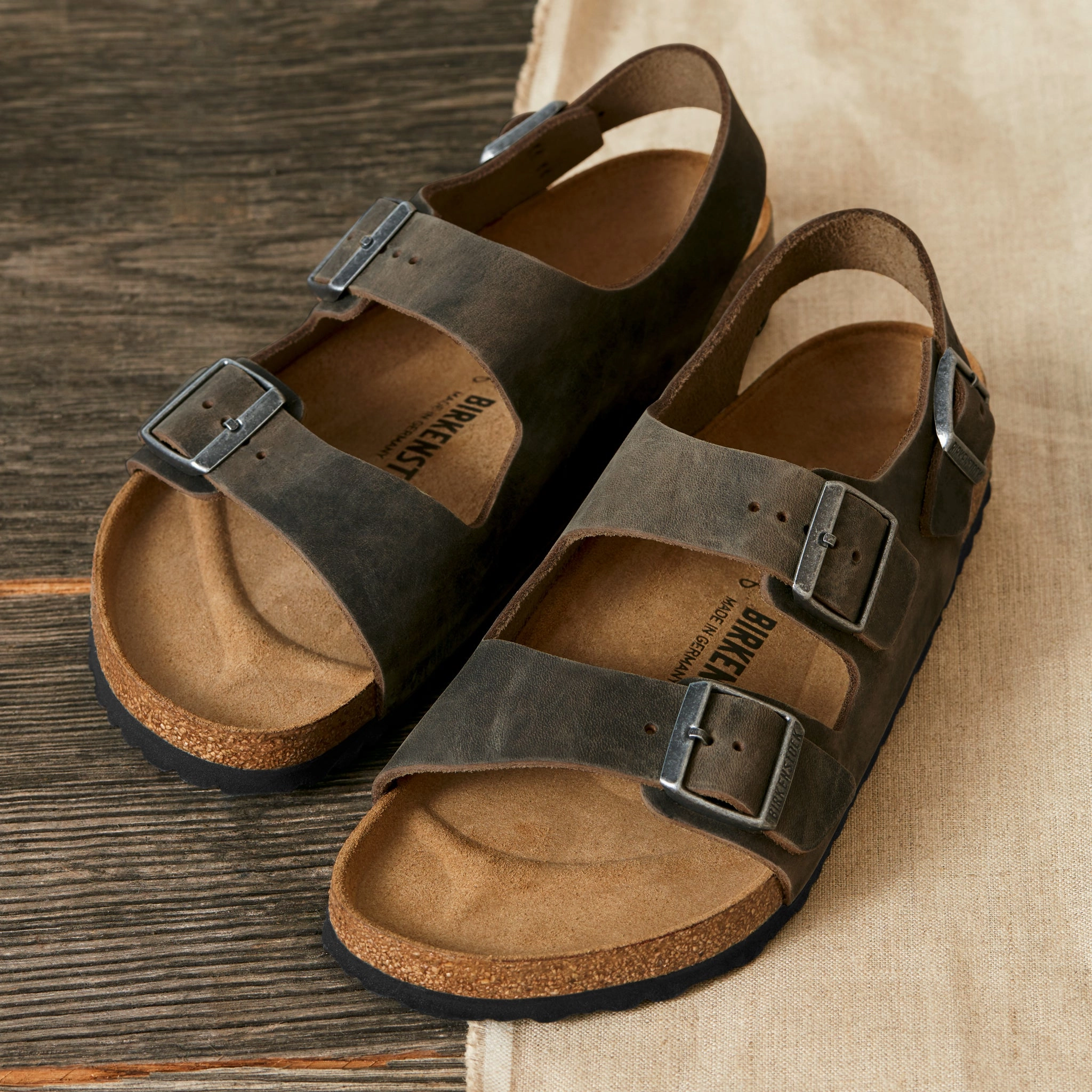 MILANO - FADED - OIL LEATHER All-Day Stability