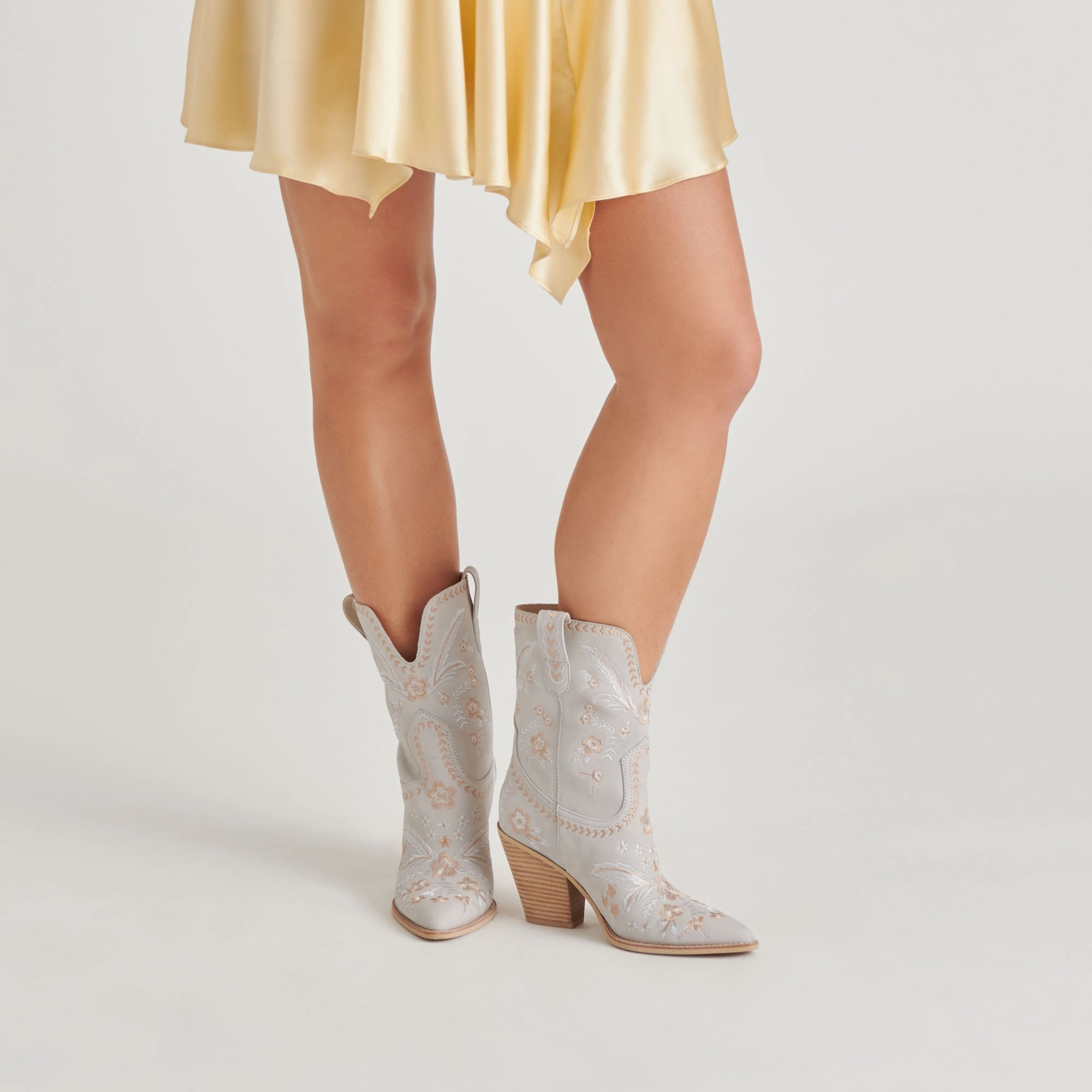 Movement Ready JESSEY FLORAL BOOTS LIGHT BLUE NUBUCK