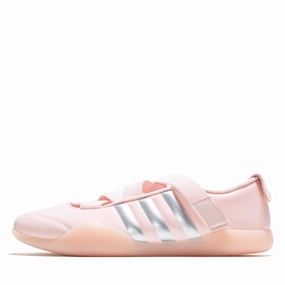 City Trek Adidas Taekwondo By Caroline Hu - Sandy Pink/Silver Metallic