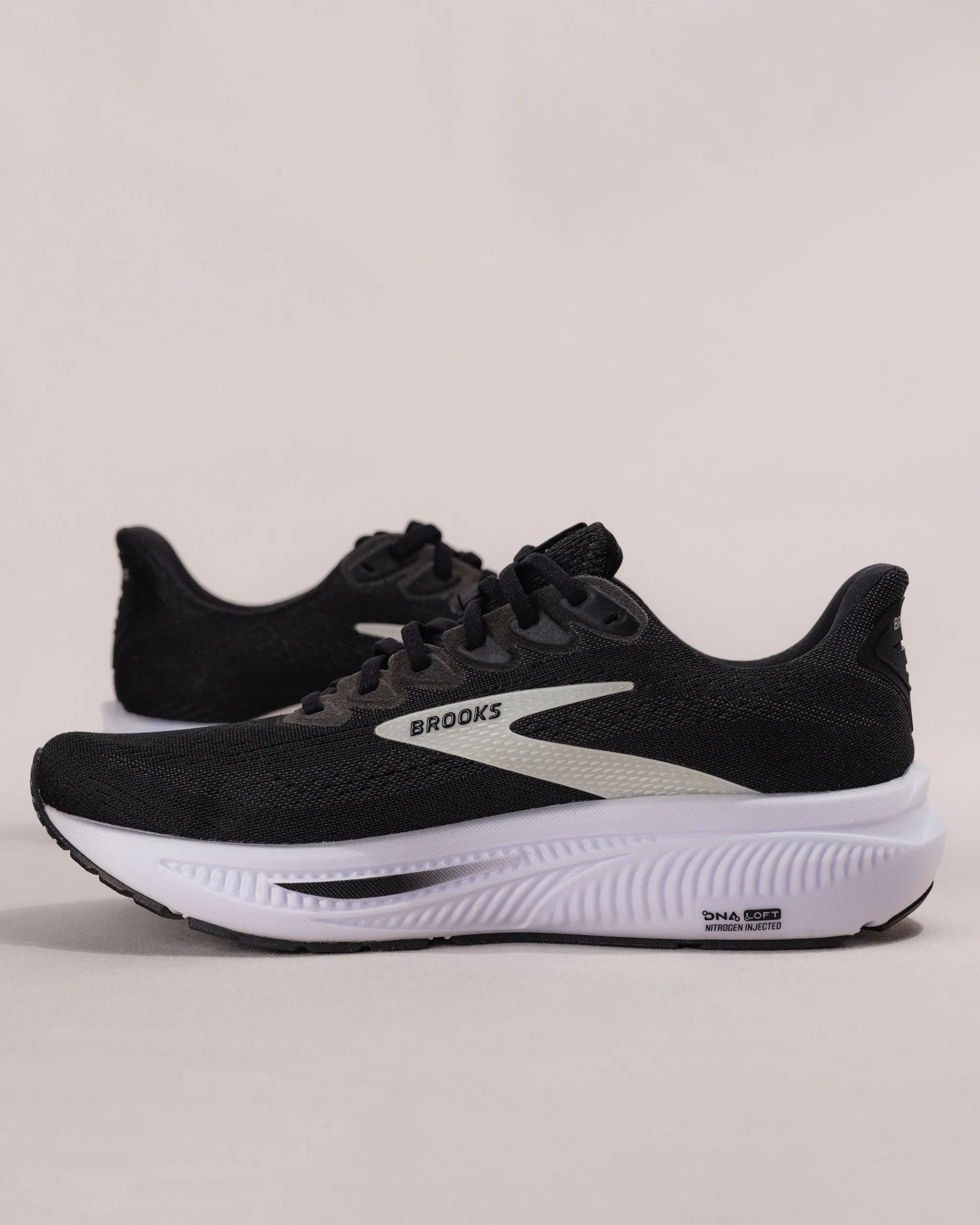 Superior shock absorption size M-GHOST 17 - BLACK - MESH
