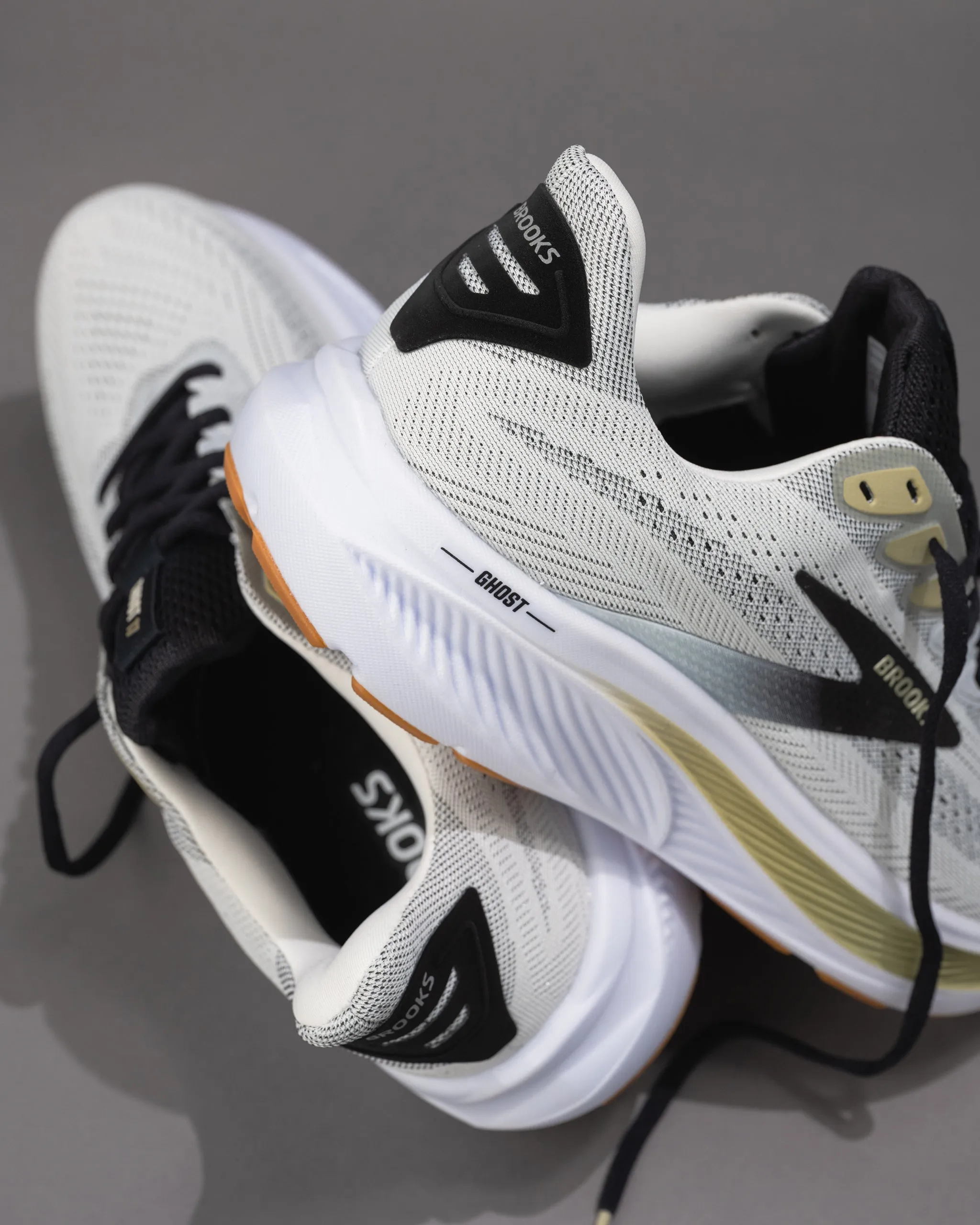 baseball players' mobility Orthopedic Molded Design M-GHOST 17 - WHITE/TEA - MESH