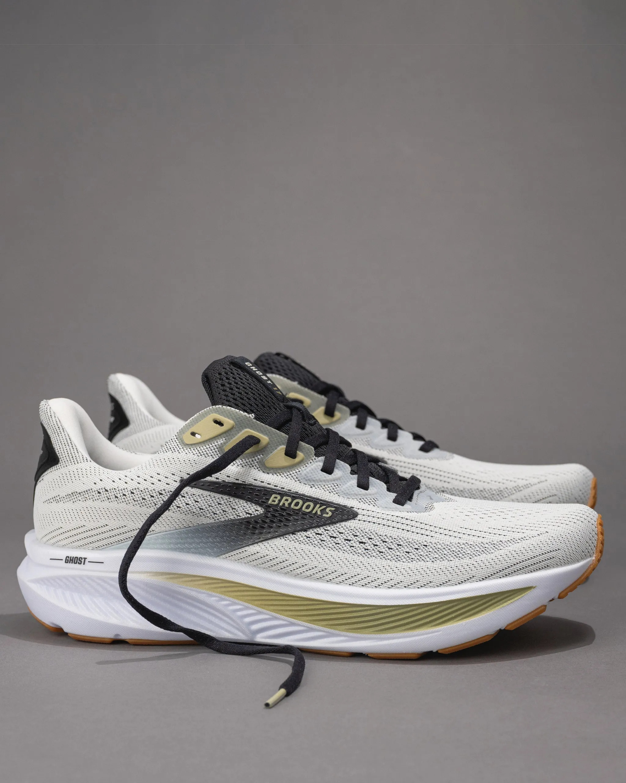 M-GHOST 17 - WHITE/TEA - MESH Posture correction most expensive