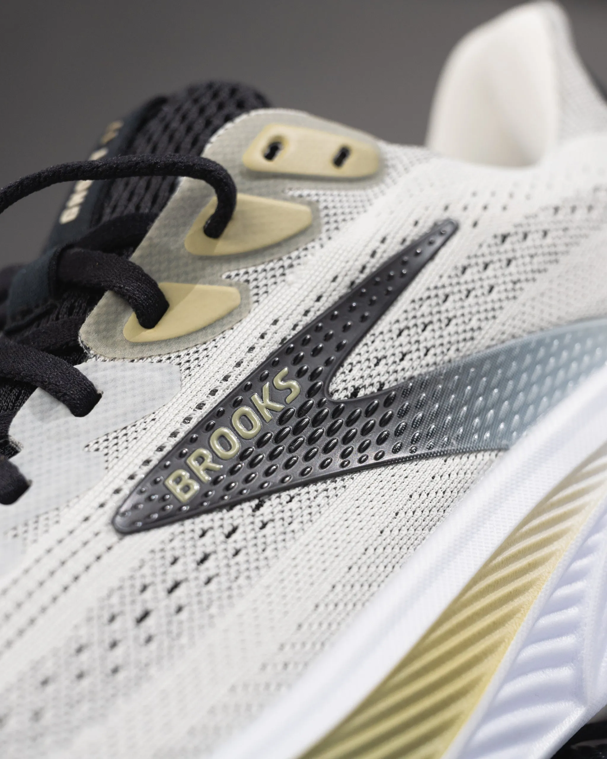 M-GHOST 17 - WHITE/TEA - MESH lace - type