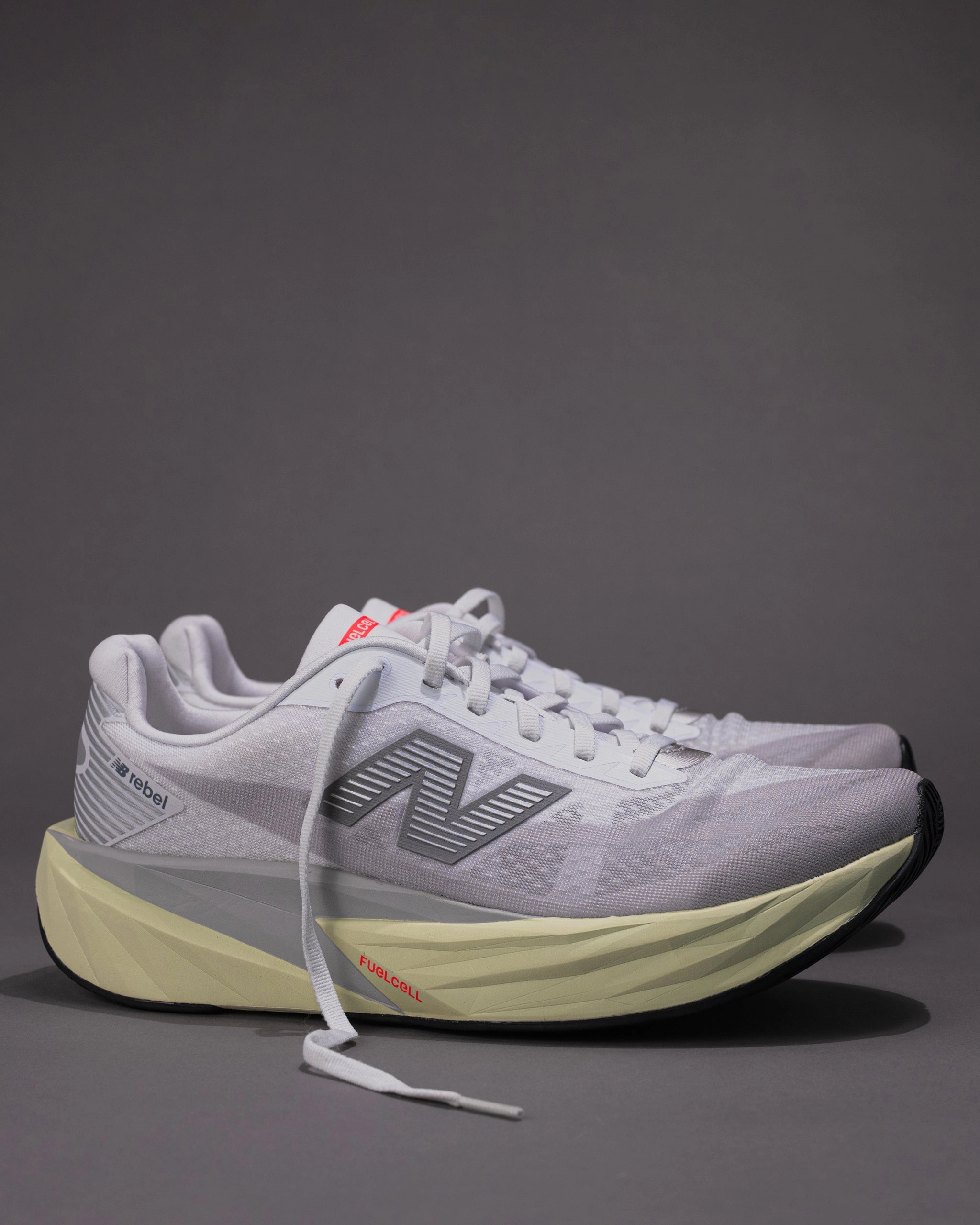 Contrasting Colors M-FUELCELL REBEL V5 - RAIN CLOUD - MESH