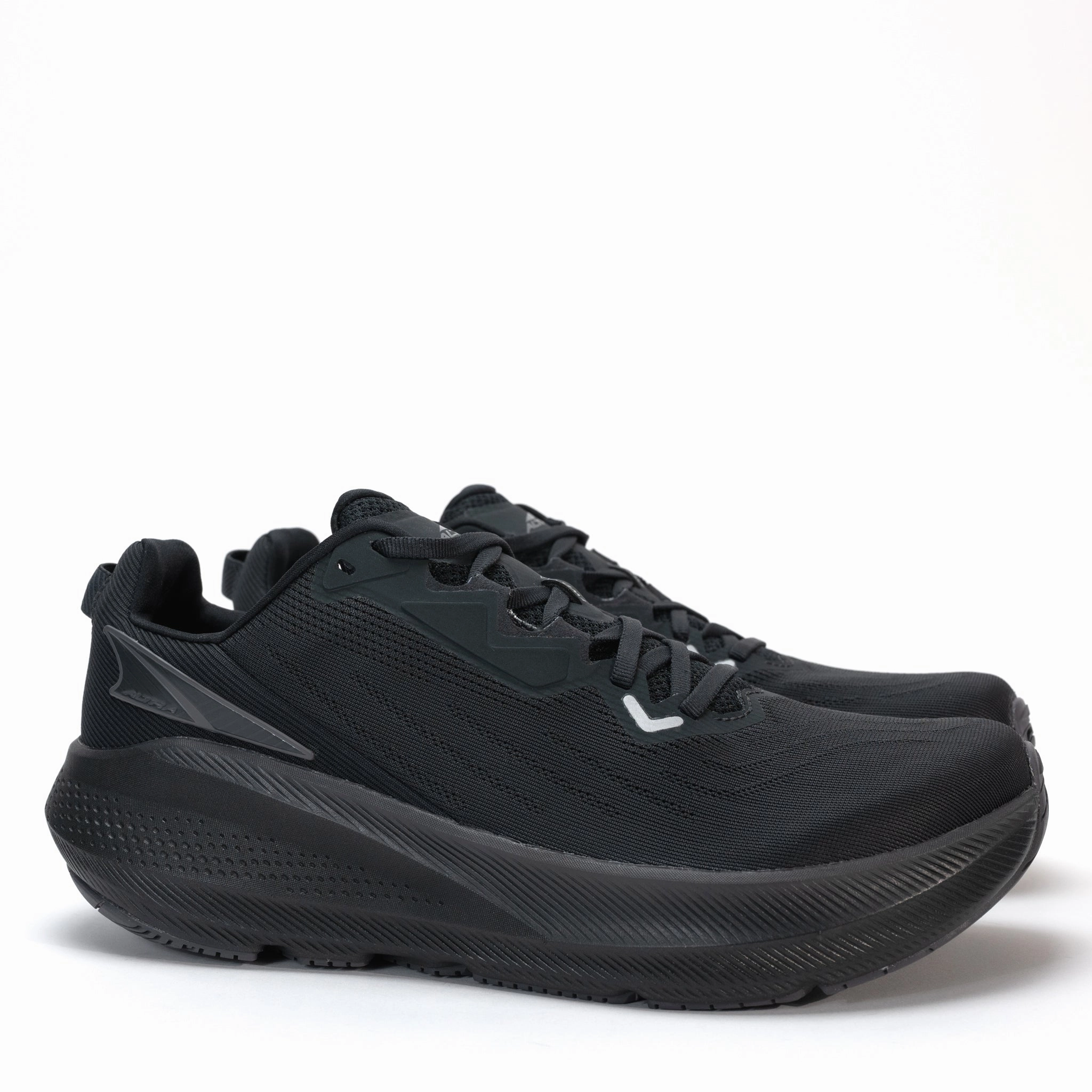 M-FWD VIA - ALL BLACK - MESH Asymmetric Lacing