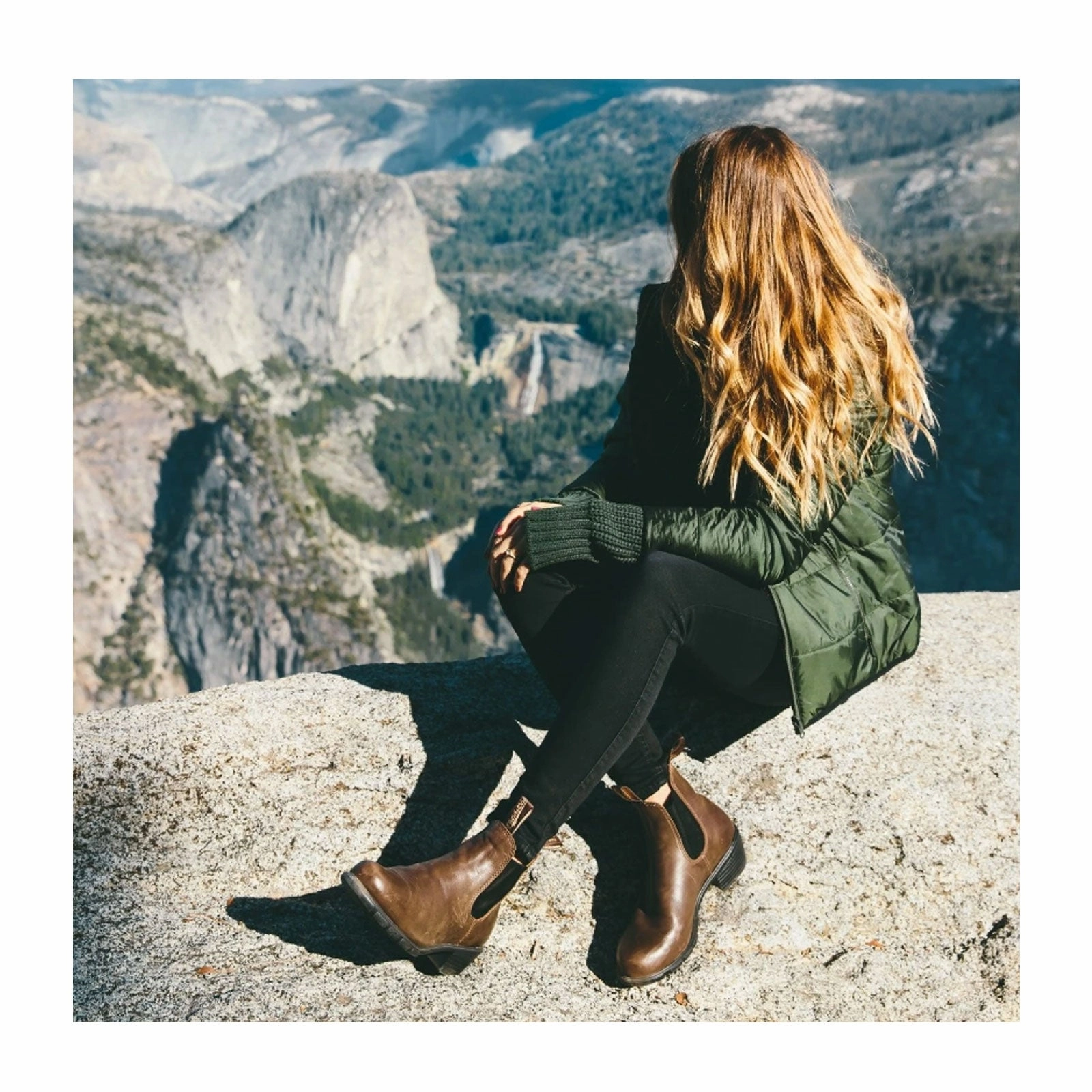 Outdoor Adventure Blundstone 1673 Heeled Chelsea Boot (Women) - Antique Brown