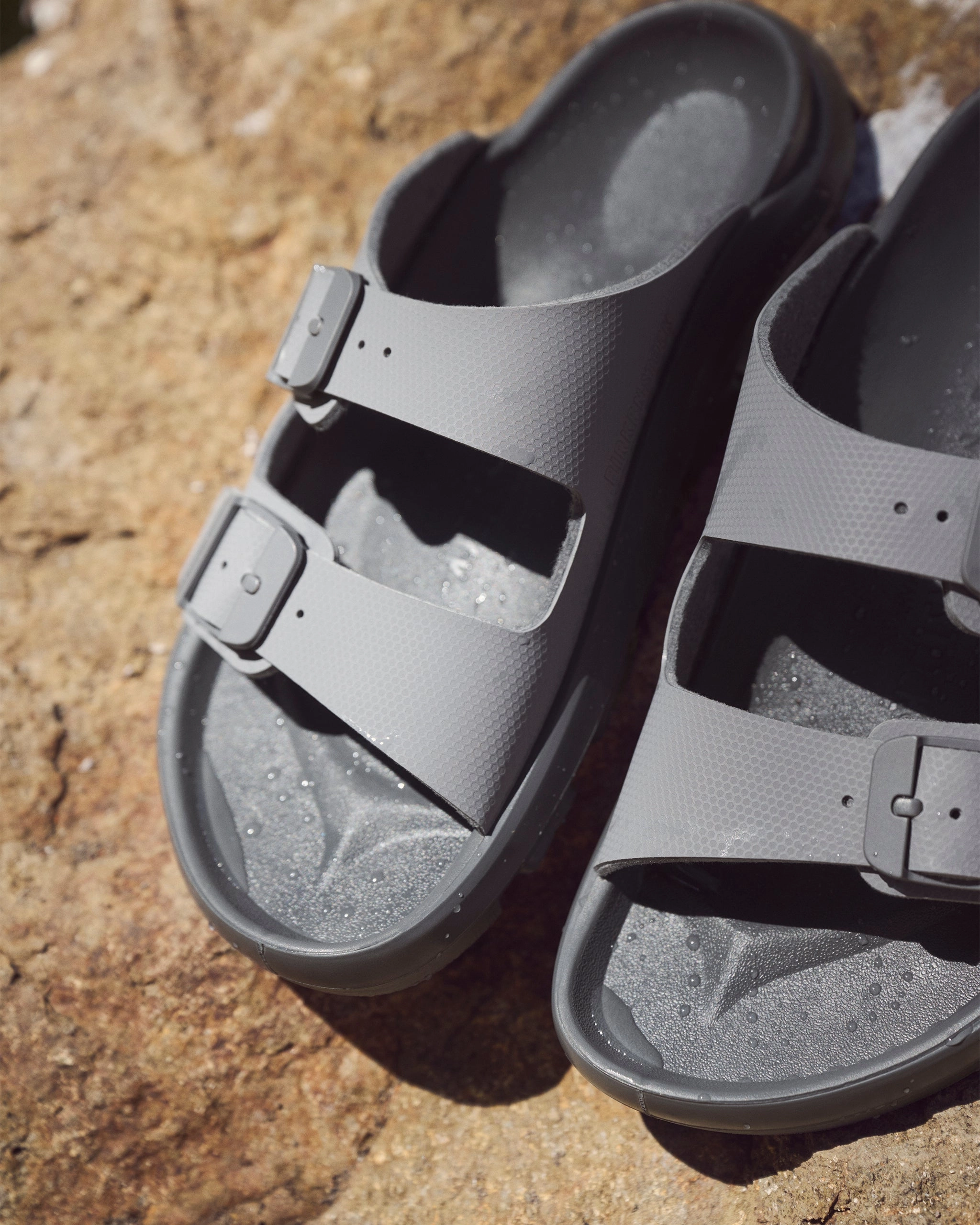 MOGAMI TERRA SLIDE - WHALE GRAY - EVA Elevated durability Puncture Proof Plate