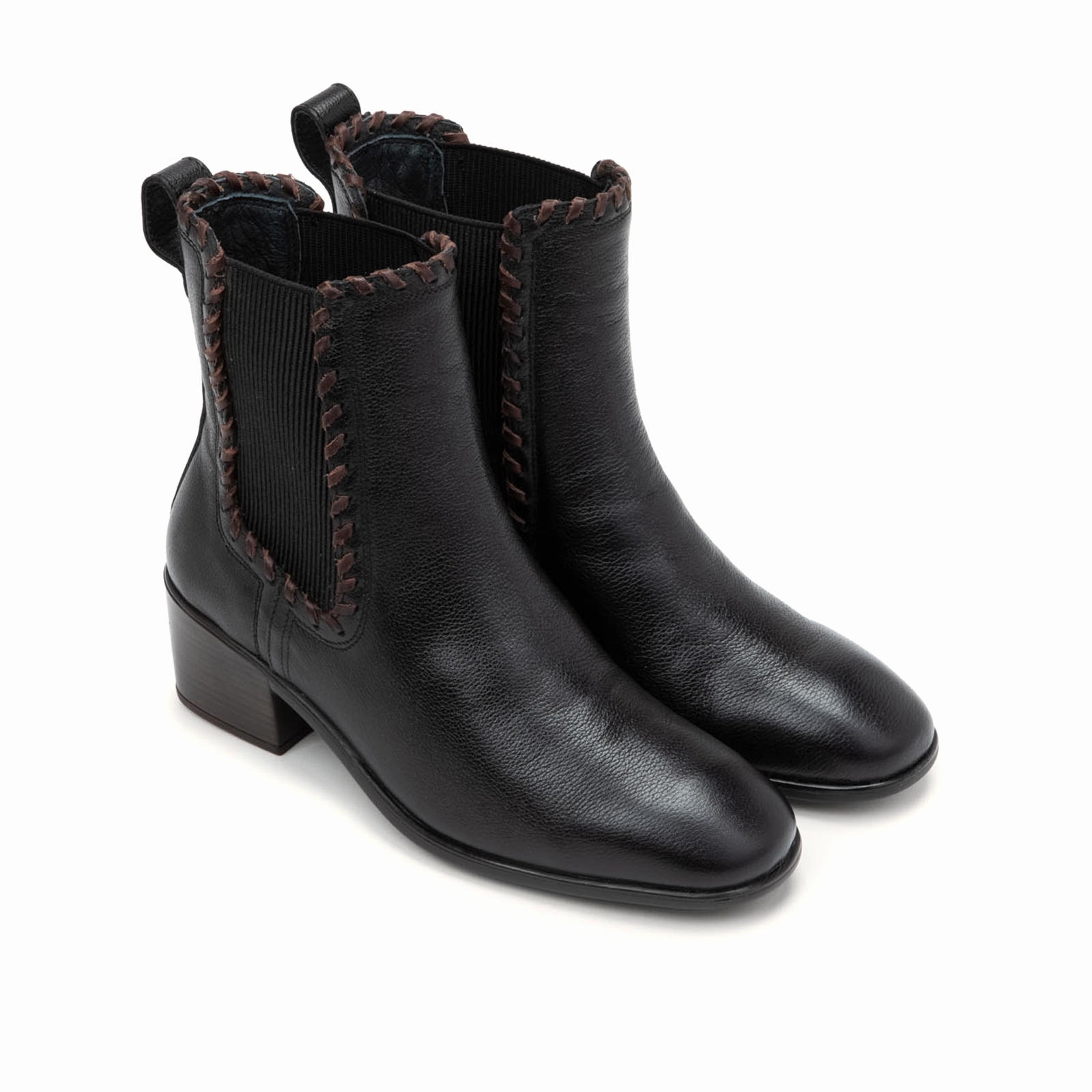 Reinforced Form Weekend Wanderer Weekend Wear Naot Tradition Heeled Chelsea Boot (Women) - Soft Black Leather