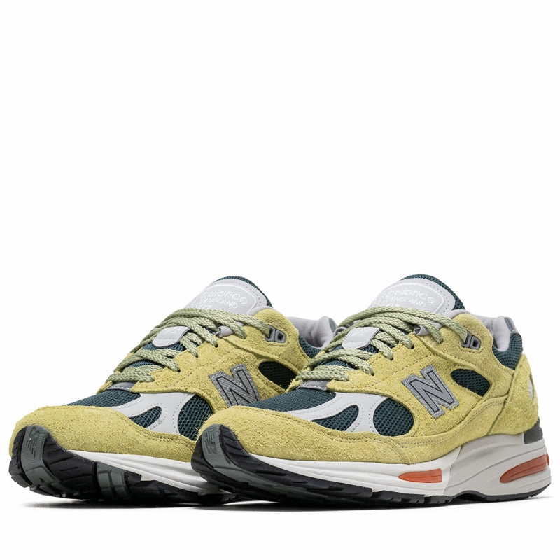 New Balance Made In UK 991v2 'Grape Sorbet' - Beechnut/Trekking Green Mud Resistant Hiking Trails Middle-Aged Man