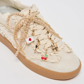 Footwear for Vacation NOTICE LACE SNEAKERS IVORY   GOLD CHARM BUNDLE