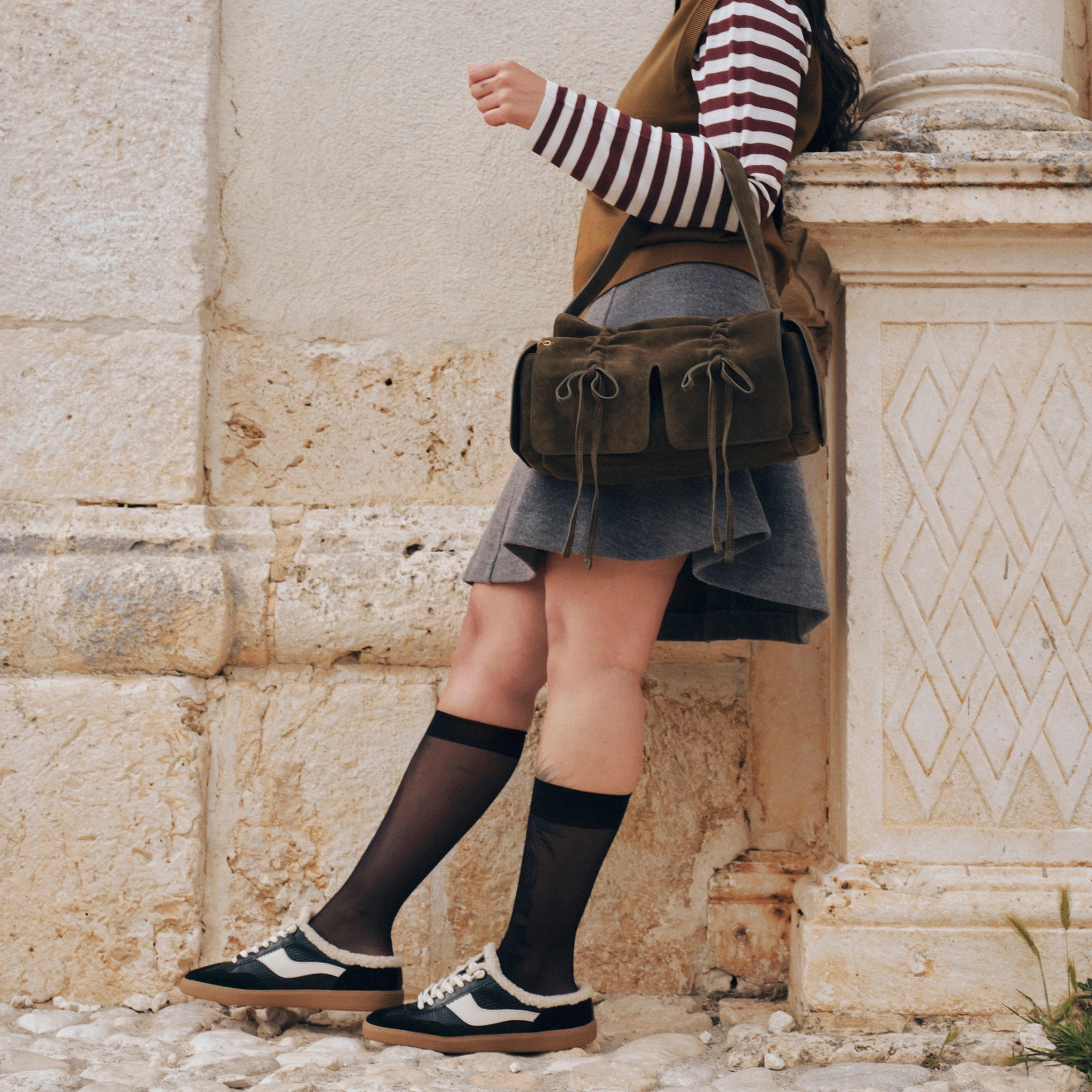 Minimalist Ergonomic Support NOTICE SLIDE PLUSH SNEAKERS BLACK WOVEN LEATHER