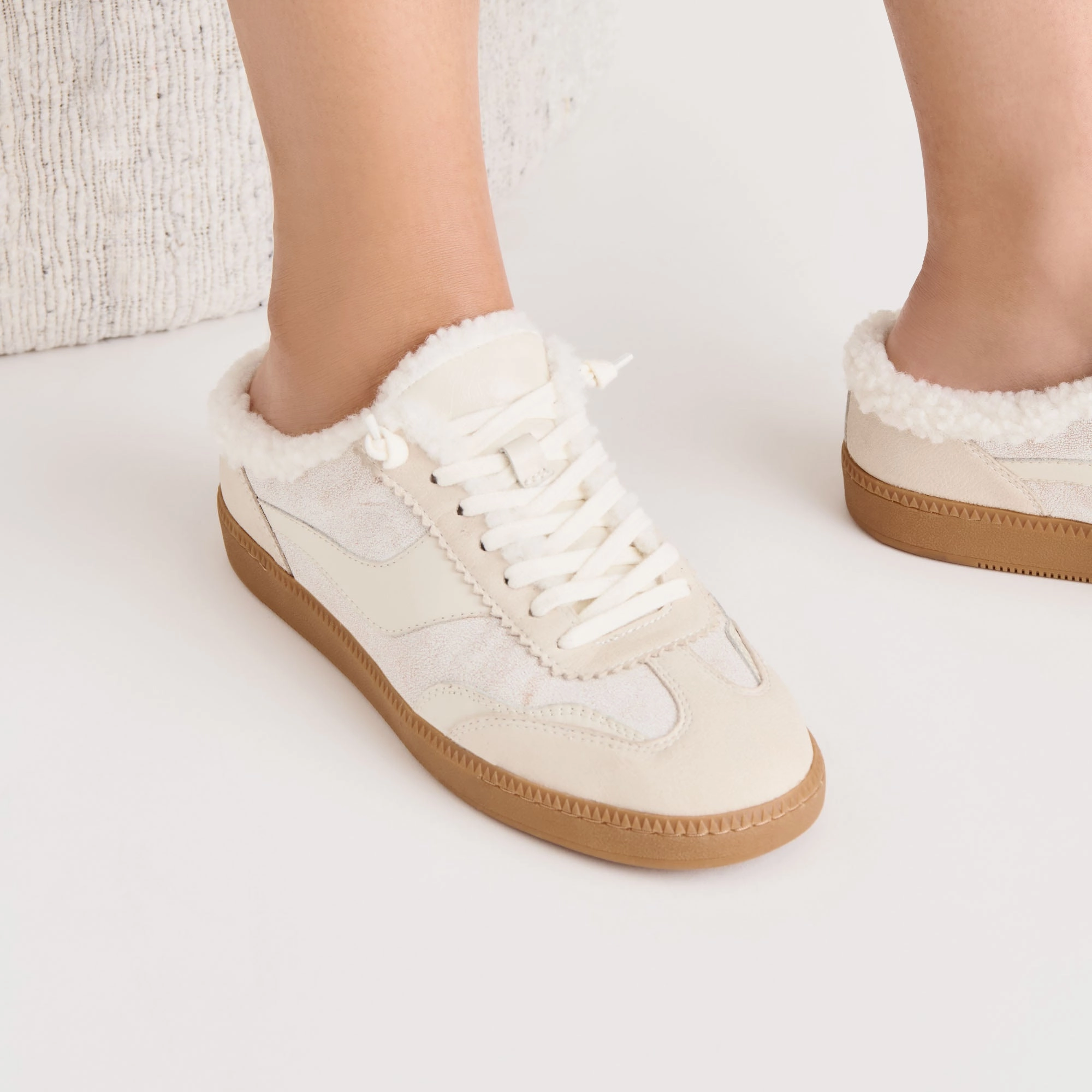 Crystal Shine NOTICE SLIDE PLUSH SNEAKERS OFF WHITE CRACKLED LEATHER