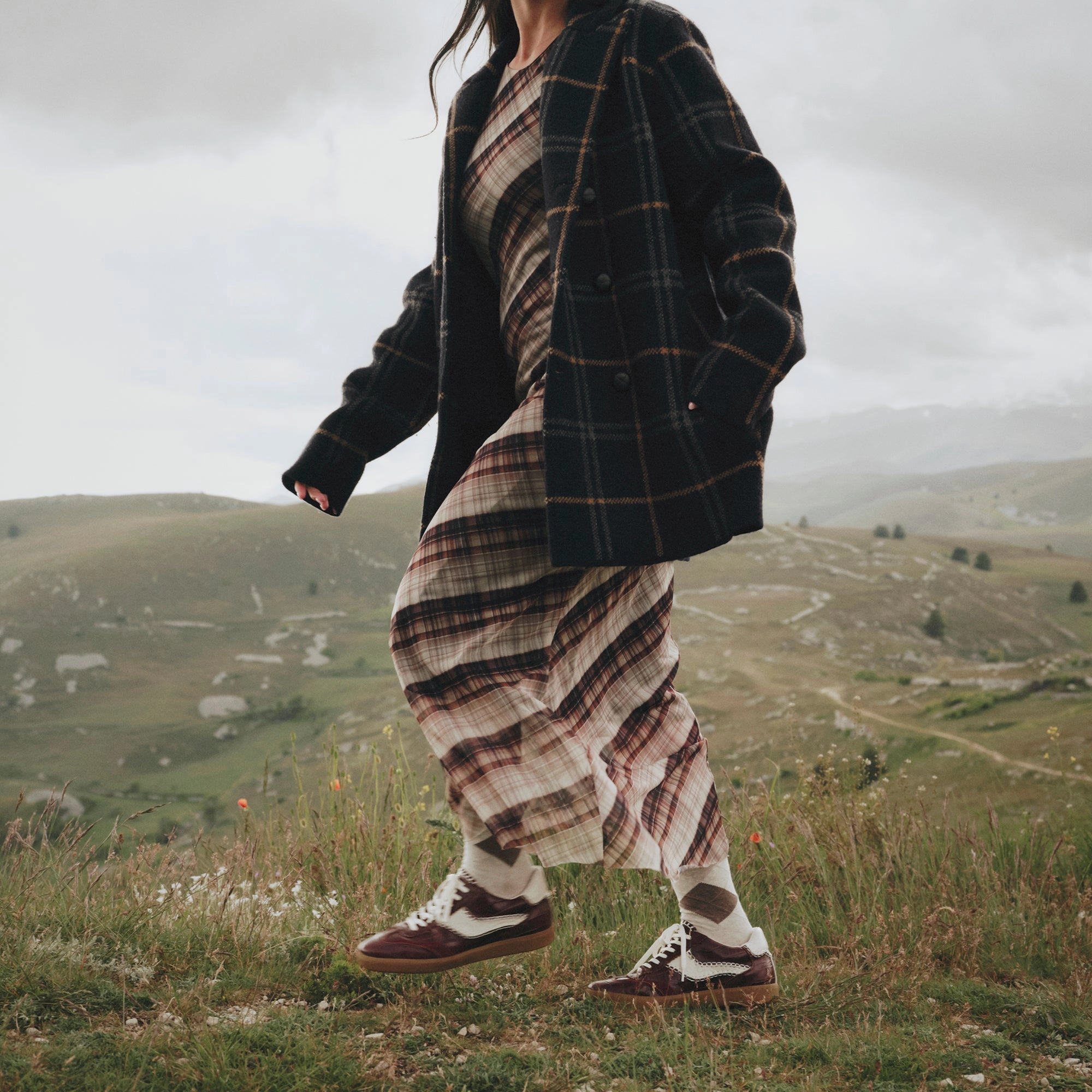 Ventilation Ports All-Around Use NOTICE STITCH SNEAKERS OXBLOOD CROCO EMBOSSED LEATHER