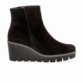 Rural Terrain Insulated Rainy Day Commuter Gabor 780 Wedge Boot (Women) - Schwarz Dreamvelour