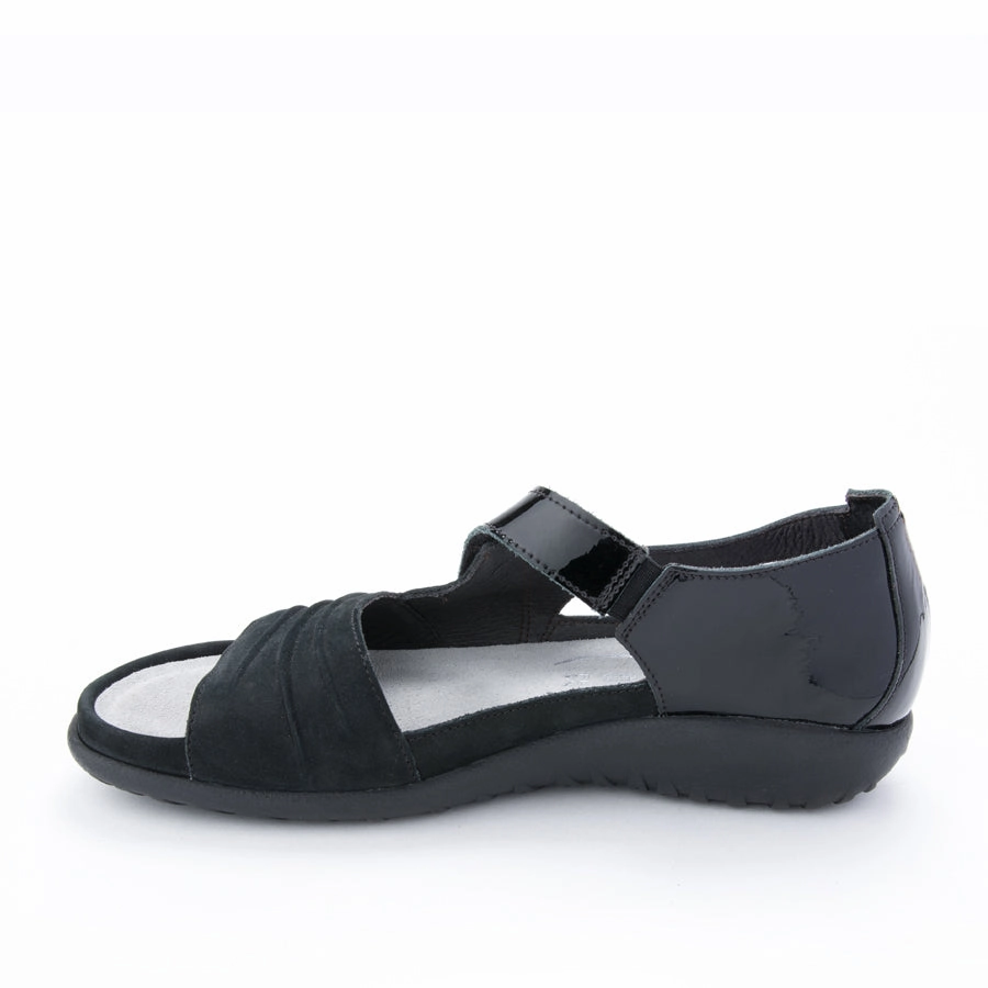 Grounded Traction Pattern PAPAKI - BLACK - VELVET