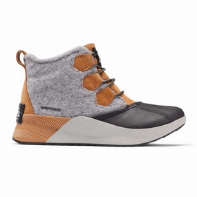 Rugged Terrain Flexible Frame Outdoor Explorer Sorel Out 'N About III Classic Waterproof Ankle Boot (Women) - Camel Brown Suede/Black