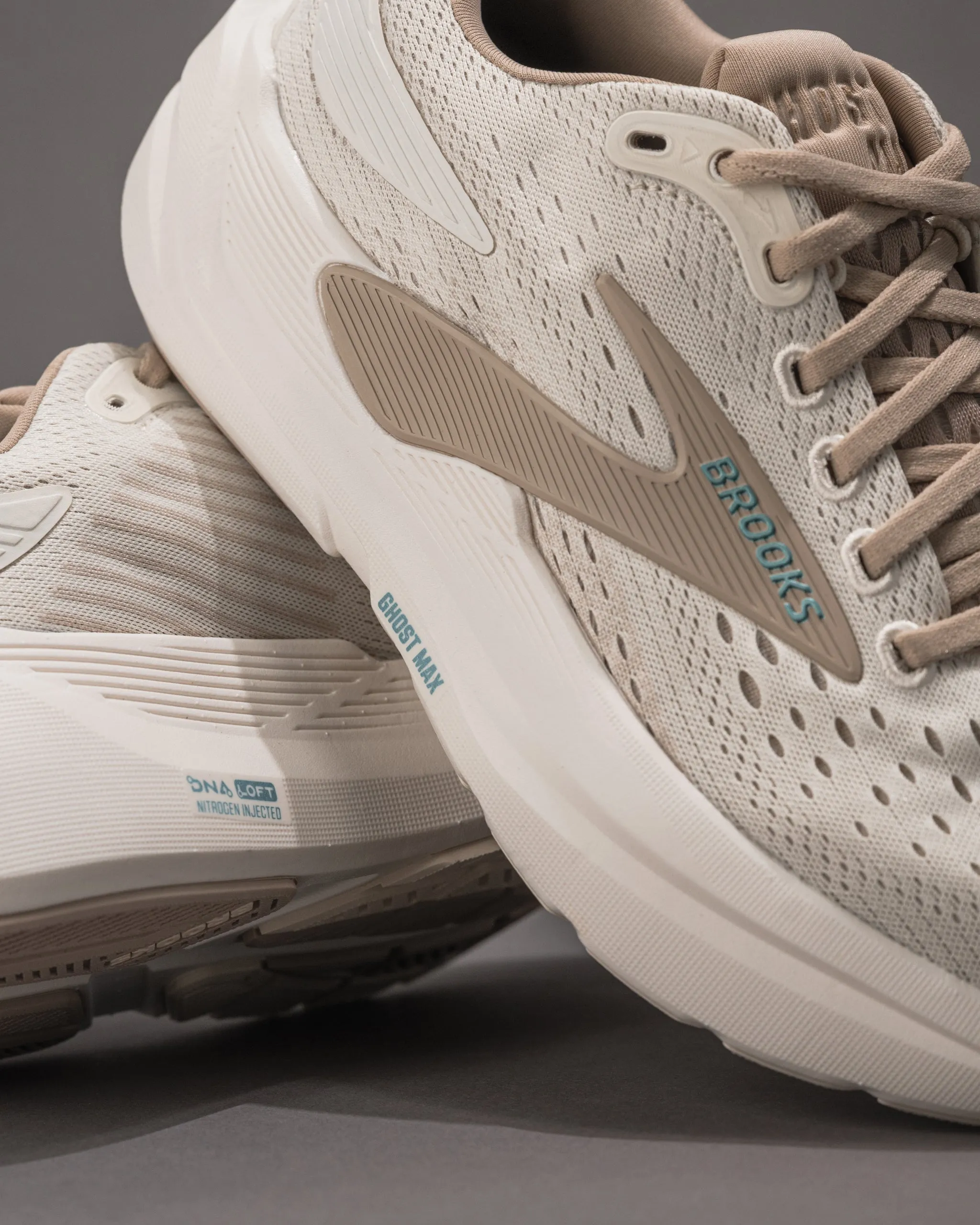 WOMEN'S GHOST MAX 3 - COCONUT - MESH Vibration Dampening Core Air Circulation System