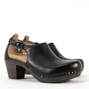 SASSY - BLACK - NUBUCK Non Restrictive Fit