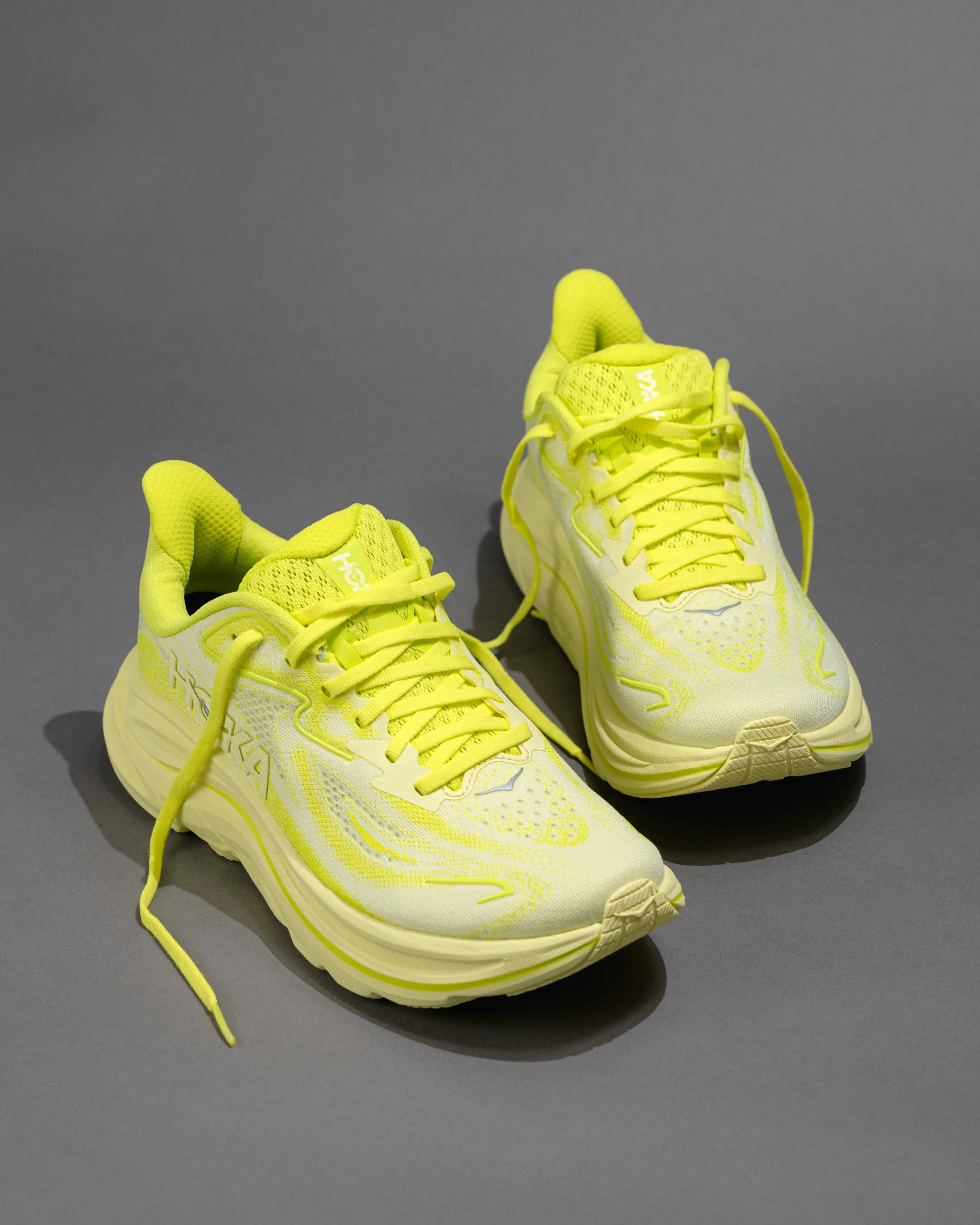 W-CLIFTON 10 - NEON CITRUS - MESH cushioning - level