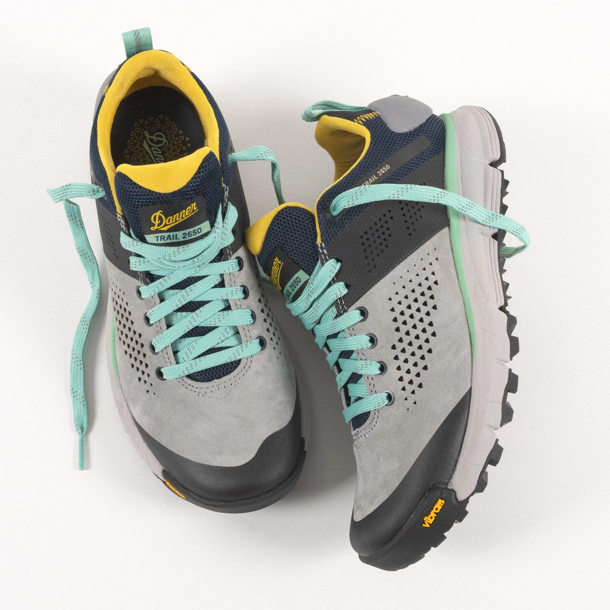 W-TRAIL 2650 - GRAY - NUBUCK Iconic Piece