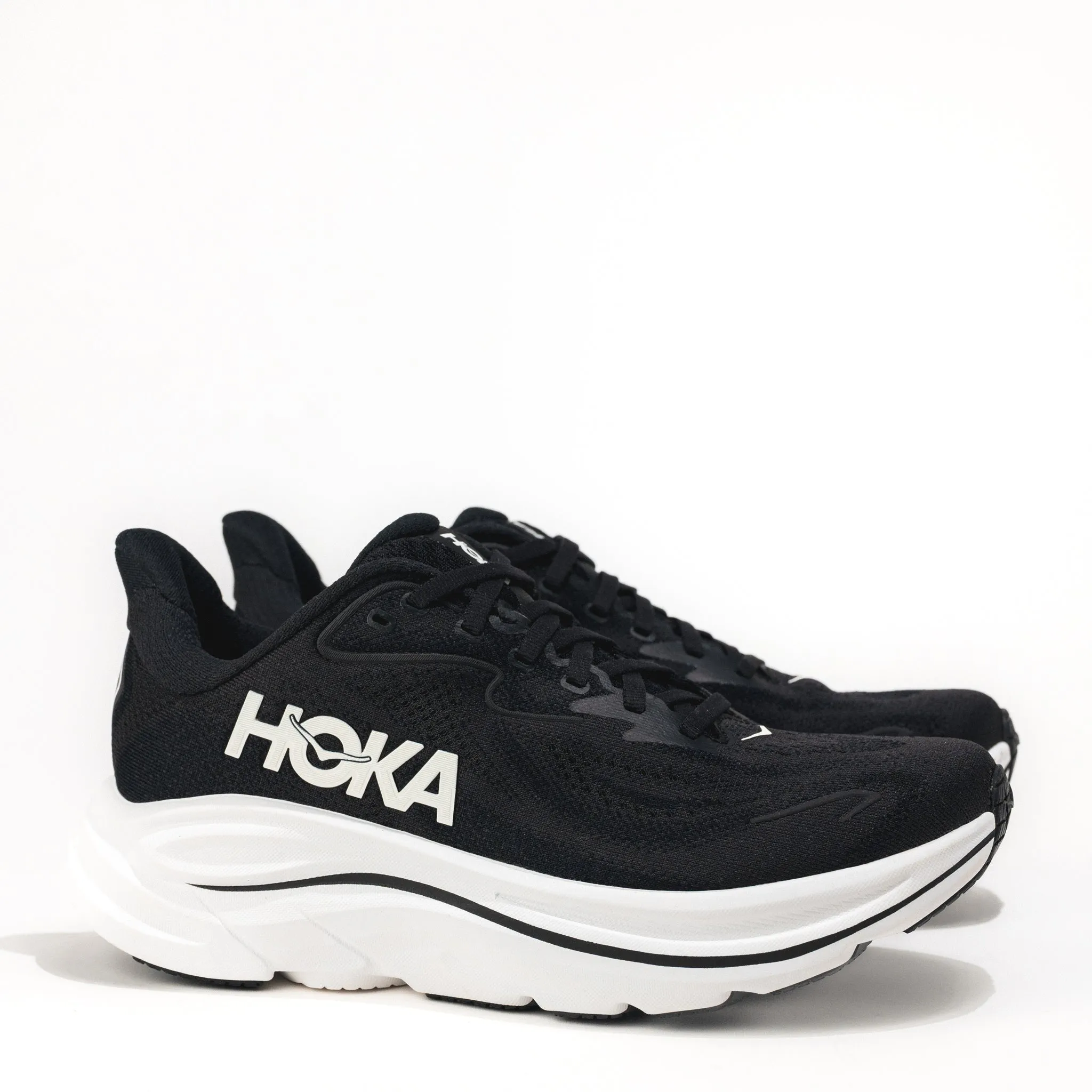 W-CLIFTON 10 - BLACK - MESH Anatomic Last Design