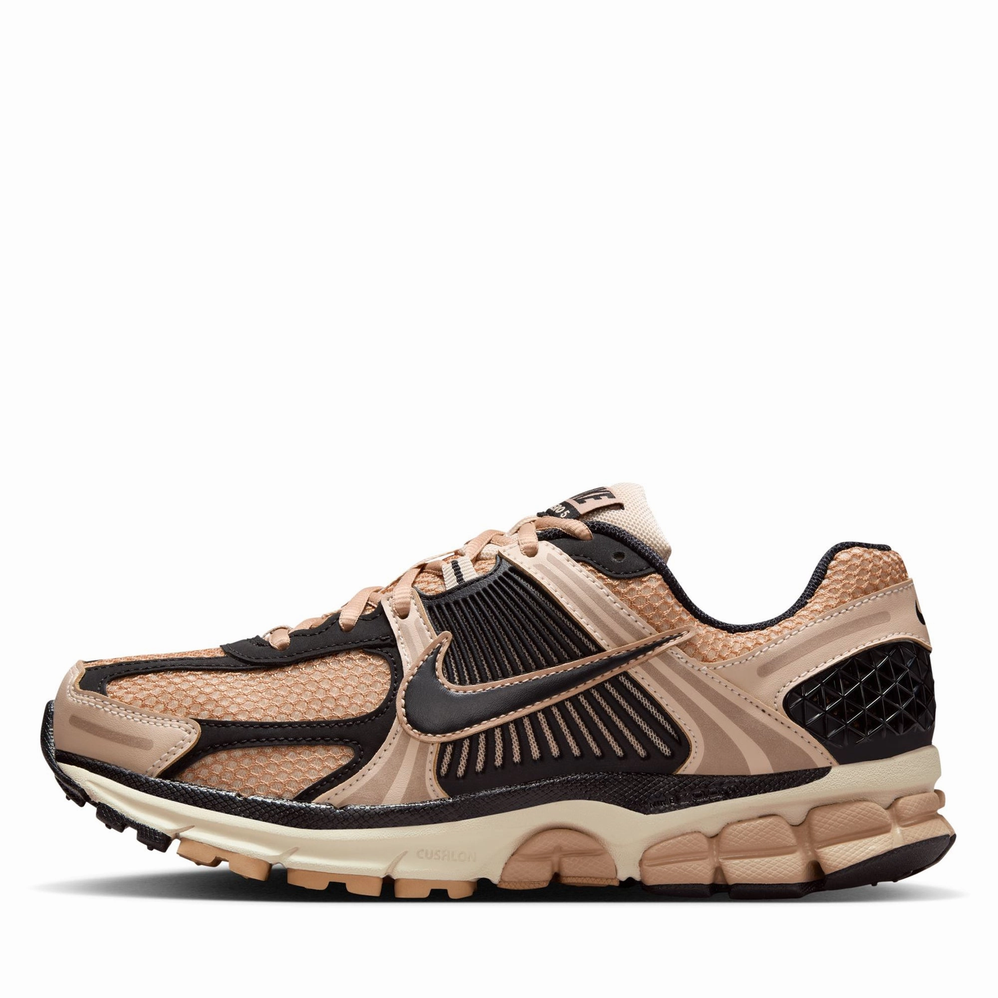 Women's Nike Zoom Vomero 5 - Sanddrift/Black Comfort Fit